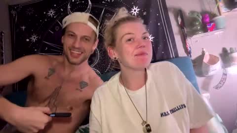 Snapshot of dickeddownsouth chatting on November 9, 2025, 5:17 am Beau online show from November 9, 2025, 5:17 am