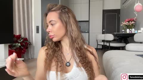 Snapshot of diffgirls chatting on October 8, 2025, 9:07 am Tanya online show from October 8, 2025, 9:07 am