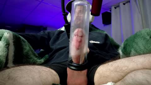 Snapshot of digbicknik chatting on November 14, 2025, 2:21 am digbicknik online show from November 14, 2025, 2:21 am