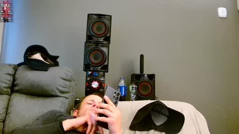 Dilldough405 online show from January 1, 2025, 8:15 pm