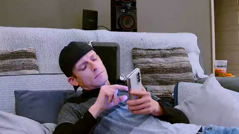 Dilldough405 online show from February 6, 2025, 9:28 pm