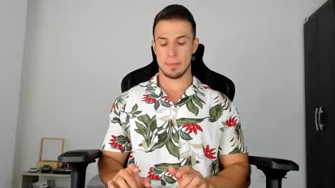 dimitricaruso online show from March 9, 2025, 5:00 am