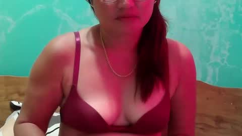 Snapshot of dimple_42 chatting on January 23, 2025, 1:08 am Dimple online show from January 23, 2025, 1:08 am