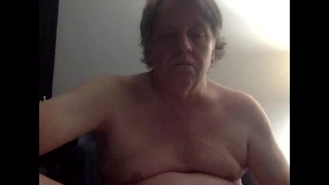 Snapshot of dingdong2324107724 chatting on November 7, 2025, 5:51 am DingDong online show from November 7, 2025, 5:51 am