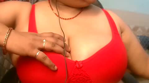 dipa2345 online show from November 24, 2025, 5:45 pm