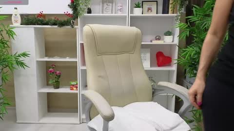 dirty_mature online show from December 21, 2024, 10:28 am