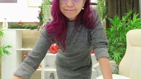 dirty_mature online show from December 28, 2024, 6:17 am