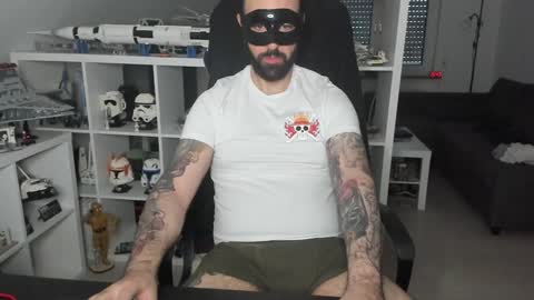 Snapshot of dirtybalws chatting on December 14, 2024, 2:42 pm Robert online show from December 14, 2024, 2:42 pm