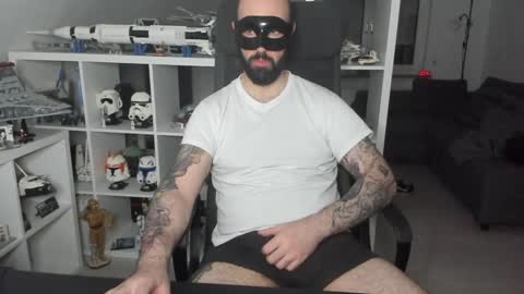 Snapshot of dirtybalws chatting on December 20, 2024, 7:39 pm Robert online show from December 20, 2024, 7:39 pm