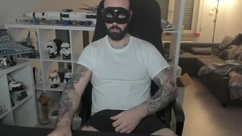 Snapshot of dirtybalws chatting on December 21, 2024, 7:27 pm Robert online show from December 21, 2024, 7:27 pm