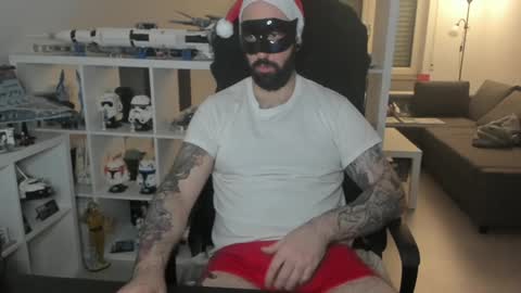 Snapshot of dirtybalws chatting on December 25, 2024, 7:56 pm Robert online show from December 25, 2024, 7:56 pm