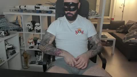 Snapshot of dirtybalws chatting on January 13, 2025, 3:34 am Robert online show from January 13, 2025, 3:34 am