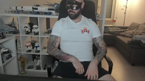 Snapshot of dirtybalws chatting on January 17, 2025, 8:22 pm Robert online show from January 17, 2025, 8:22 pm