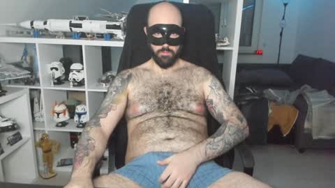 Snapshot of dirtybalws chatting on January 25, 2025, 1:32 am Robert online show from January 25, 2025, 1:32 am