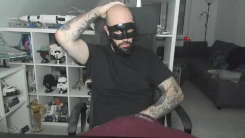 Snapshot of dirtybalws chatting on November 3, 2025, 1:40 am Robert online show from November 3, 2025, 1:40 am