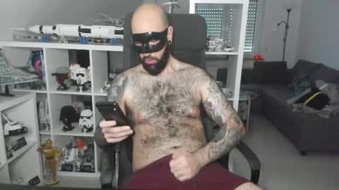 Snapshot of dirtybalws chatting on November 3, 2025, 3:02 pm Robert online show from November 3, 2025, 3:02 pm