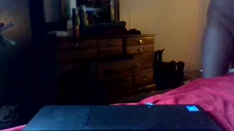 dirtywhite14 online show from November 27, 2025, 4:53 pm