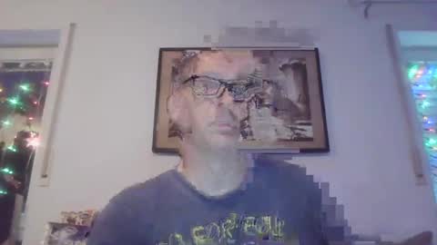 Snapshot of disney0988 chatting on December 8, 2024, 6:17 pm disney0988 online show from December 8, 2024, 6:17 pm