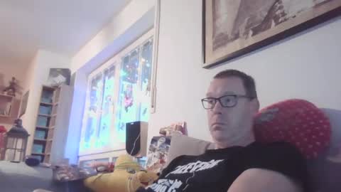 Snapshot of disney0988 chatting on December 10, 2024, 6:44 am disney0988 online show from December 10, 2024, 6:44 am