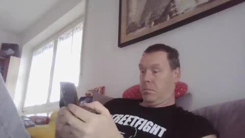 Snapshot of disney0988 chatting on December 10, 2024, 9:44 am disney0988 online show from December 10, 2024, 9:44 am