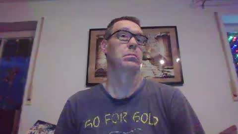 Snapshot of disney0988 chatting on December 16, 2024, 6:21 am disney0988 online show from December 16, 2024, 6:21 am