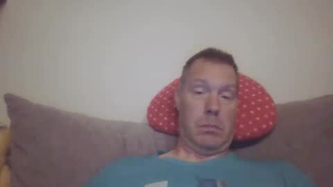 Snapshot of disney0988 chatting on October 23, 2025, 4:45 am disney0988 online show from October 23, 2025, 4:45 am