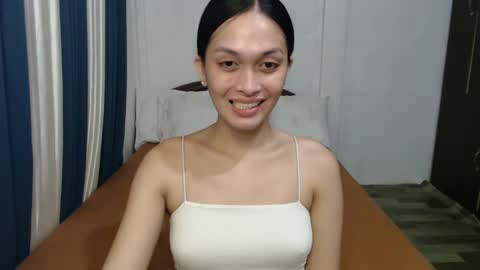 Snapshot of divina_graciaxx chatting on January 17, 2025, 3:53 pm DIVINA online show from January 17, 2025, 3:53 pm