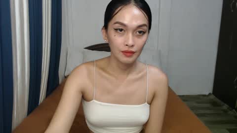 Snapshot of divina_graciaxx chatting on January 18, 2025, 10:28 am DIVINA online show from January 18, 2025, 10:28 am