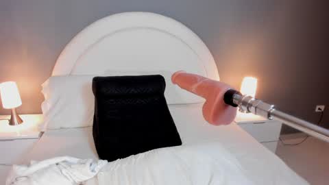 divine_sin online show from February 6, 2025, 10:21 pm