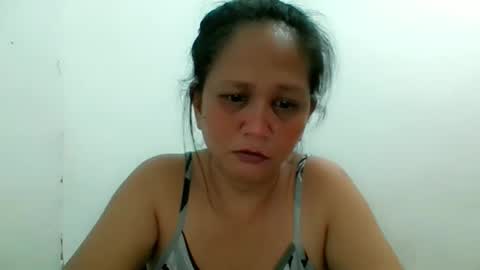 Snapshot of divinegrace10 chatting on December 14, 2025, 1:05 pm Divine Grace Close To Your Hear online show from December 14, 2025, 1:05 pm