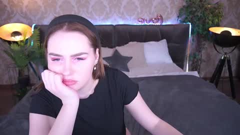 Snapshot of divinejasss chatting on February 23, 2025, 11:47 pm DivineJasss online show from February 23, 2025, 11:47 pm