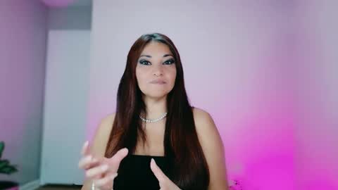 Snapshot of divinelynn chatting on November 6, 2025, 3:57 pm DivineLynn online show from November 6, 2025, 3:57 pm