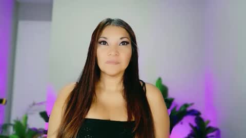 Snapshot of divinelynn chatting on December 1, 2025, 6:57 pm DivineLynn online show from December 1, 2025, 6:57 pm