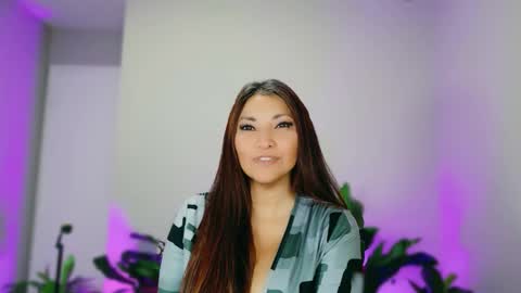 Snapshot of divinelynn chatting on December 5, 2025, 2:47 pm DivineLynn online show from December 5, 2025, 2:47 pm