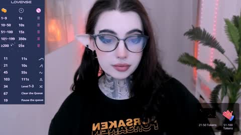 Snapshot of dixipixi_ chatting on January 24, 2025, 5:42 am dixipixi_ online show from January 24, 2025, 5:42 am