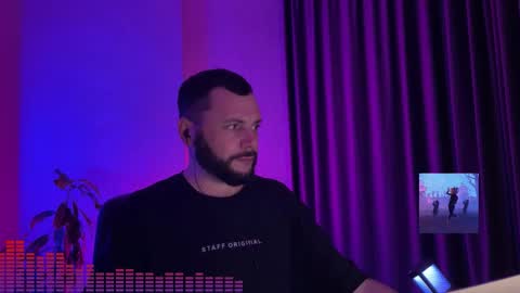 Snapshot of dj_canali chatting on November 2, 2025, 2:36 am Canali online show from November 2, 2025, 2:36 am