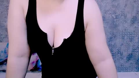Snapshot of djullia chatting on January 12, 2025, 3:14 pm djullia online show from January 12, 2025, 3:14 pm