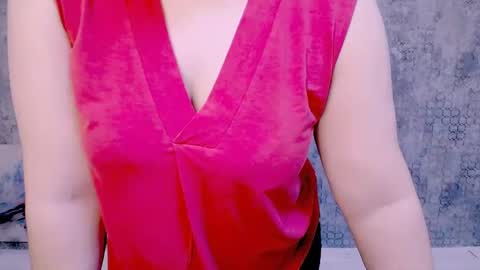 Snapshot of djullia chatting on February 10, 2025, 12:18 pm djullia online show from February 10, 2025, 12:18 pm
