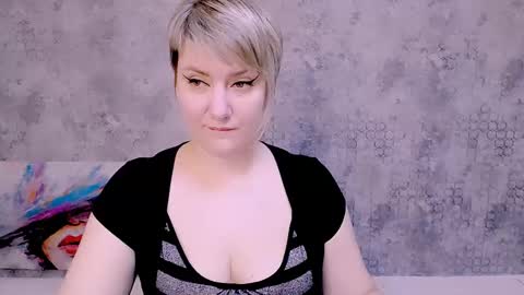 Snapshot of djullia chatting on February 22, 2025, 7:01 am djullia online show from February 22, 2025, 7:01 am