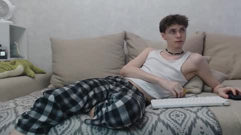 Snapshot of doedeeer chatting on December 7, 2024, 8:00 am Alex online show from December 7, 2024, 8:00 am