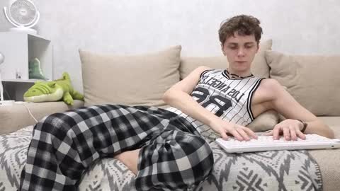 Snapshot of doedeeer chatting on December 15, 2024, 4:07 am Alex online show from December 15, 2024, 4:07 am