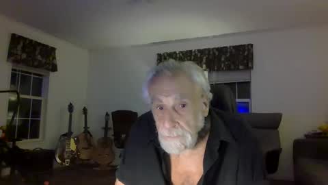 dogluc7 online show from January 31, 2025, 4:36 am