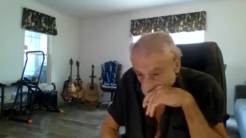 dogluc7 online show from March 2, 2025, 6:51 pm