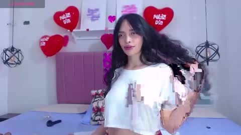 Dolce online show from March 5, 2025, 5:39 pm