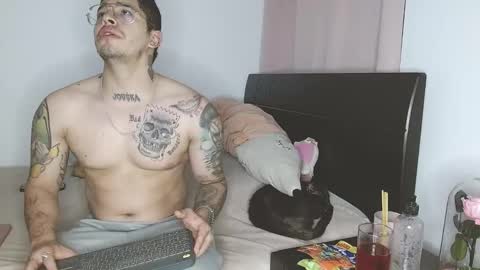 Auro and Santiago online show from January 22, 2025, 3:41 am