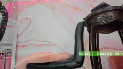 Snapshot of doll_danna chatting on February 25, 2025, 12:58 am Luciana           My   online show from February 25, 2025, 12:58 am
