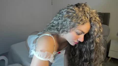 doll_oriana online show from October 17, 2025, 6:32 pm