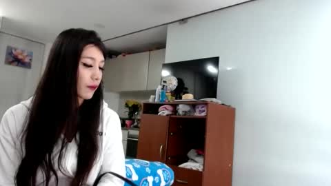 Snapshot of doll_sary chatting on October 16, 2025, 7:59 pm Catherine XXX online show from October 16, 2025, 7:59 pm