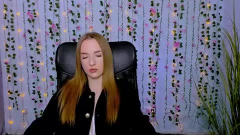 Snapshot of doll_vey chatting on March 4, 2025, 3:26 pm doll_vey online show from March 4, 2025, 3:26 pm
