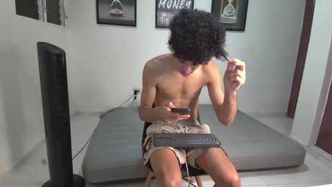 Snapshot of dollarhot30 chatting on October 30, 2025, 6:59 am DollarHot30 online show from October 30, 2025, 6:59 am